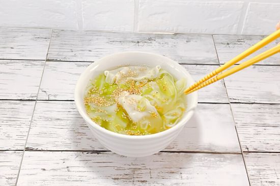 沖縄あぐー餃子のスープ
