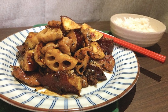 豚肉とさつま芋の甘辛ごまよごし